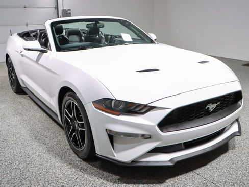 Used 2020 Ford Mustang Premium image 5