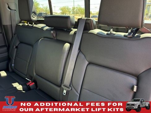 Used 2024 GMC Sierra 3500 Denali w/ Denali Reserve Package AWD/4WD image 25