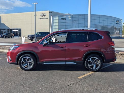 Used 2022 Subaru Forester Touring image 3