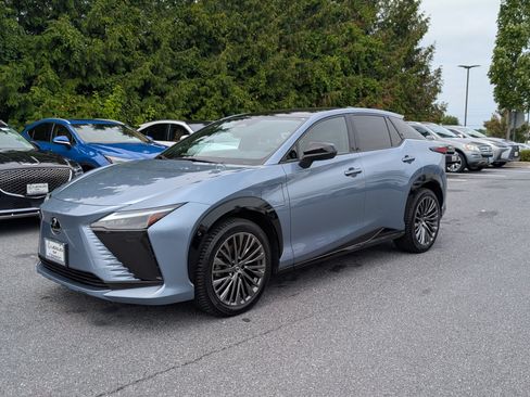 Used 2023 Lexus RZ 450e Premium w/ Accessory Package (2T) AWD/4WD image 7