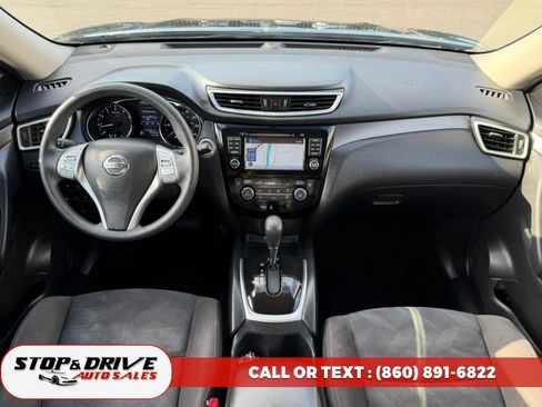 Used 2015 Nissan Rogue SV w/ SV Premium Package AWD/4WD image 10