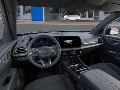 New 2026 Chevrolet Traverse LT w/ LPO, Floor Liner Package image 8