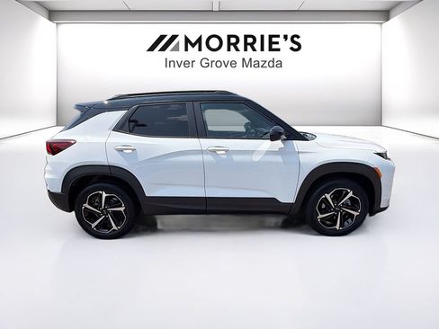 Used 2023 Chevrolet TrailBlazer RS w/ Sun and Liftgate Package AWD/4WD image 4