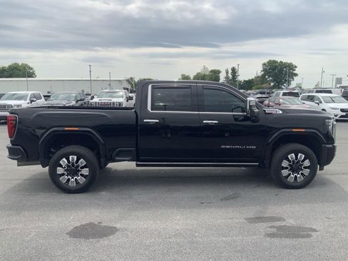 Used 2024 GMC Sierra 3500 Denali w/ Denali Reserve Package AWD/4WD image 16