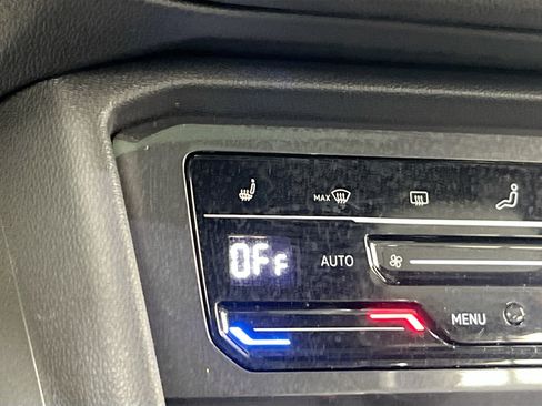 Used 2022 Volkswagen Tiguan SE R-Line image 19