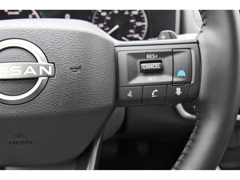 Certified 2025 Nissan Rogue SV w/ SV Premium Package image 19