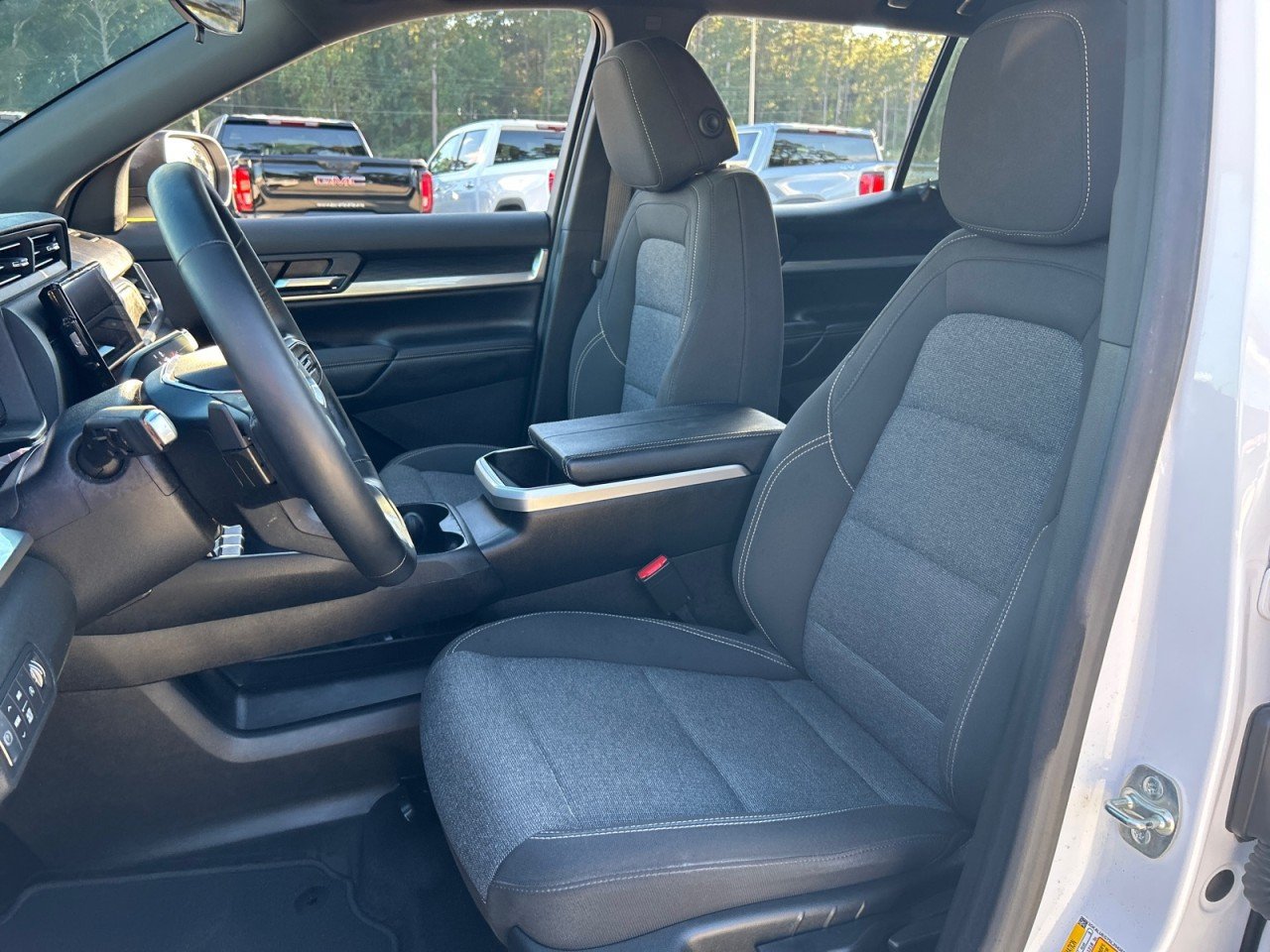 Used 2025 GMC Terrain Elevation AWD/4WD image 20