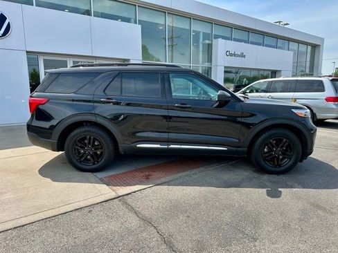 Used 2022 Ford Explorer XLT AWD/4WD image 8