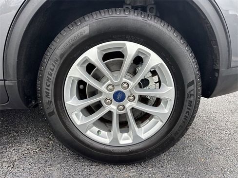 Used 2022 Ford Escape S image 10