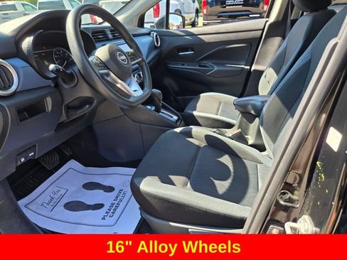 Used 2023 Nissan Versa SV FWD image 11