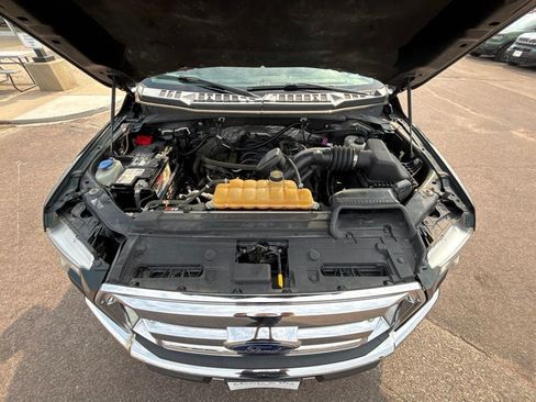 Used 2015 Ford F150 XLT AWD/4WD image 28