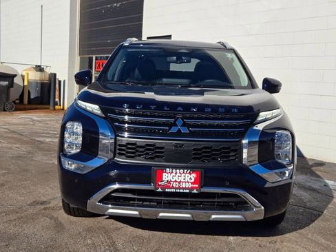 New 2025 Mitsubishi Outlander SEL image 2
