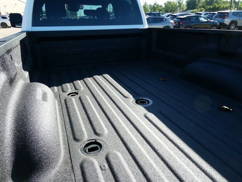 New 2026 RAM 3500 Big Horn AWD/4WD image 6