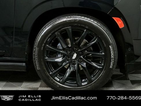 Used 2023 Cadillac Escalade Sport w/ LPO, ONYX Package image 42