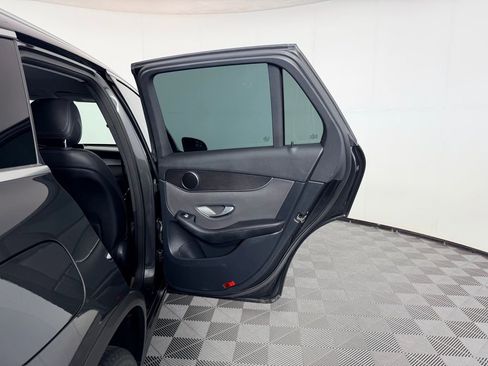 Used 2022 Mercedes-Benz GLC 300 image 25
