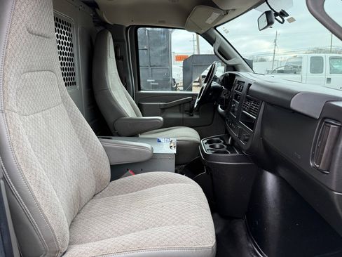 Used 2019 Chevrolet Express 2500 w/ Driver Convenience Package image 17
