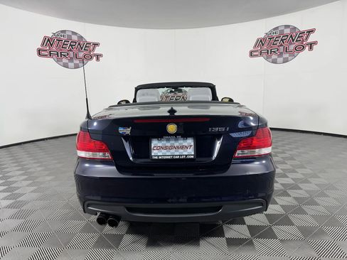 Used 2009 BMW 135i Convertible image 11