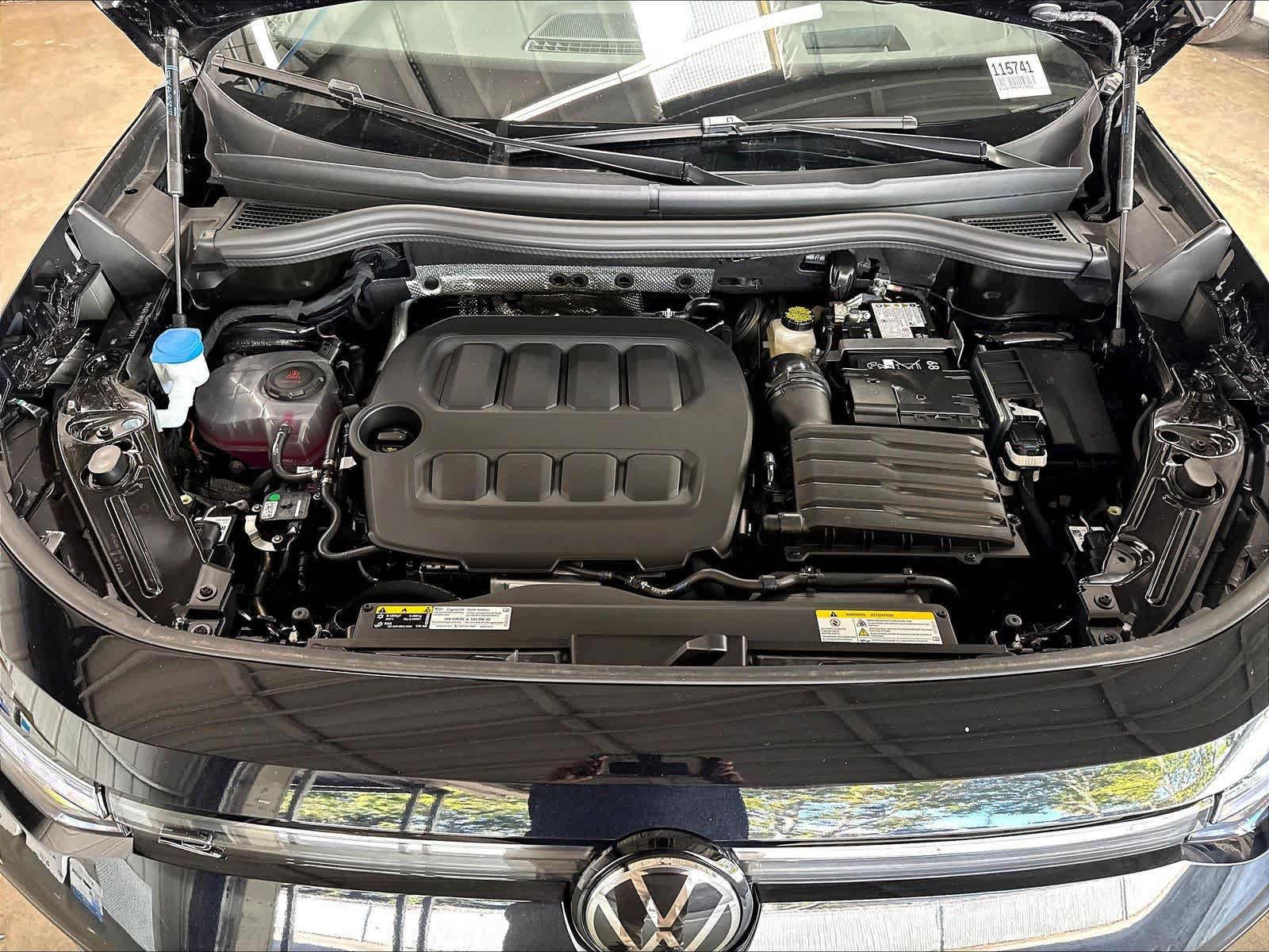 New 2026 Volkswagen Tiguan SE R-Line AWD/4WD image 12