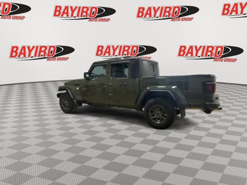 Used 2024 Jeep Gladiator Sport image 6