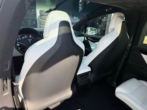 Used 2018 Tesla Model X 75D AWD/4WD image 40