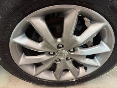 Used 2015 Jeep Cherokee Limited image 36