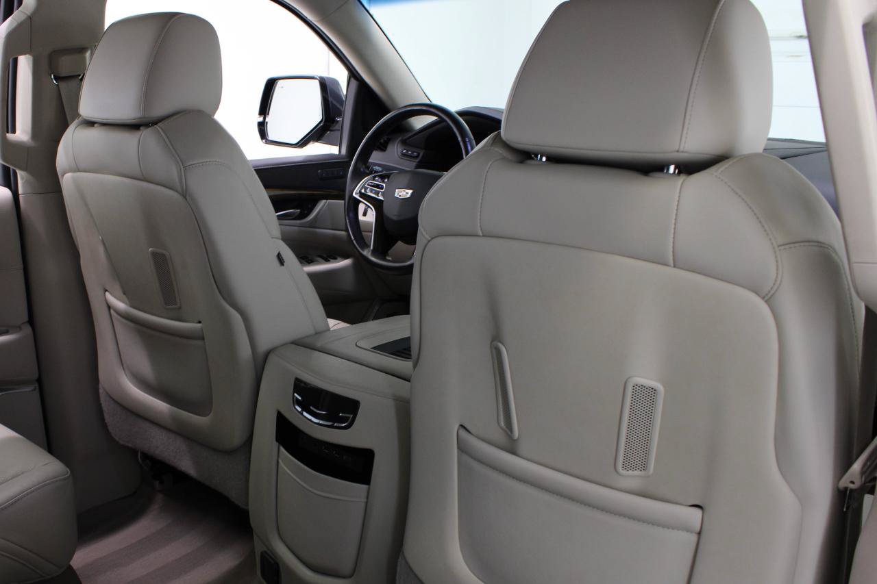 Used 2019 Cadillac Escalade ESV Premium Luxury AWD/4WD image 47