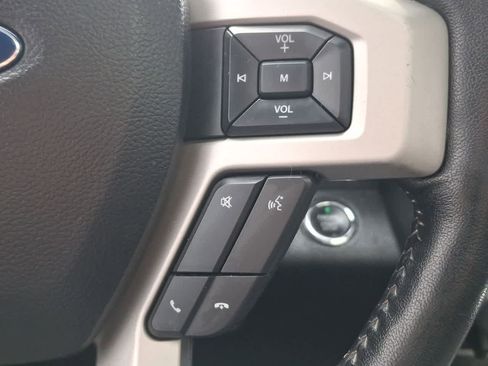 Certified 2019 Ford F150 Lariat w/ Equipment Group 502A Luxury image 24