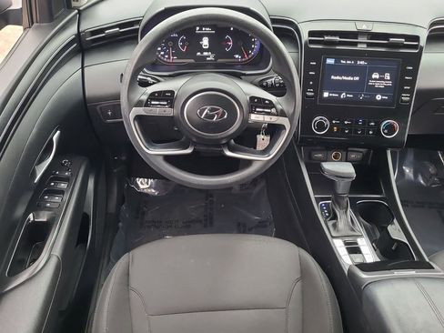 Used 2024 Hyundai Tucson SE image 15
