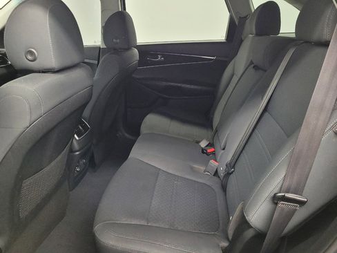 Used 2020 Kia Sorento FWD V6 image 18