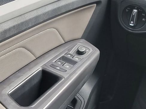 Used 2022 Volkswagen Atlas Cross Sport SEL R-Line image 23