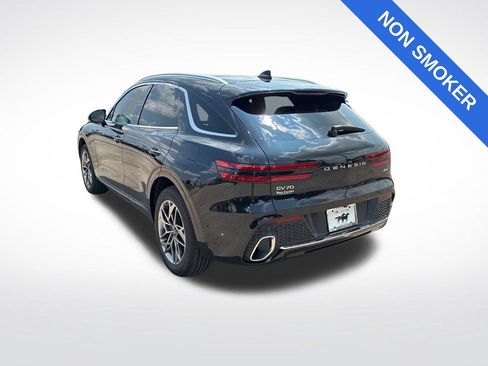 Used 2022 Genesis GV70 2.5T w/ Advanced Package AWD/4WD image 5