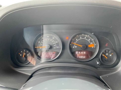 Used 2014 Jeep Patriot Latitude w/ Sun/Sound Group AWD/4WD image 17