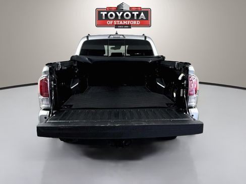 Certified 2022 Toyota Tacoma TRD Off-Road w/ Technology Package AWD/4WD image 24