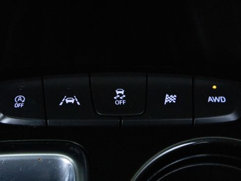 Used 2021 Chevrolet TrailBlazer LT w/ Premium Seating Package AWD/4WD image 22