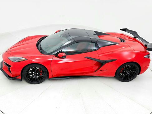 Used 2024 Chevrolet Corvette Z06 image 13