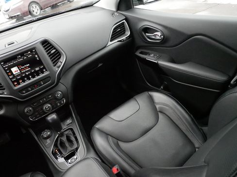 Certified 2023 Jeep Cherokee Altitude Lux image 11