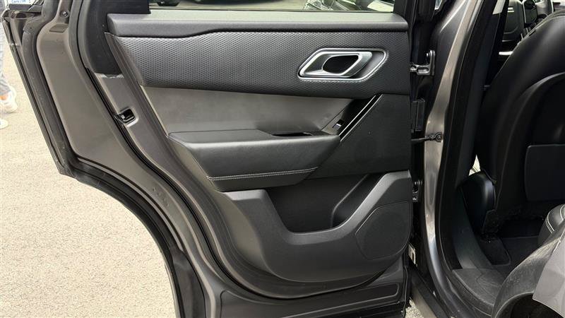 Used 2019 Land Rover Range Rover Velar S AWD/4WD image 41