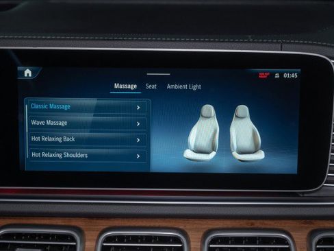 New 2026 Mercedes-Benz GLS 580 4MATIC image 15