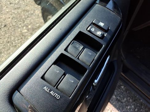 Used 2024 Toyota 4Runner TRD Off-Road image 17