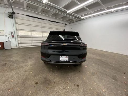 Used 2025 Chevrolet Equinox EV LT w/ Convenience Package image 5