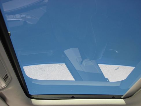 Used 2024 Volkswagen Jetta SE image 18