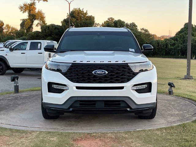 Used 2023 Ford Explorer ST-Line w/ Class IV Trailer Tow Package RWD image 2