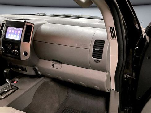 Used 2020 Nissan Frontier SV w/ Midnight Edition Floor Mats image 23