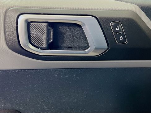 Certified 2024 Ford Bronco Black Diamond image 24