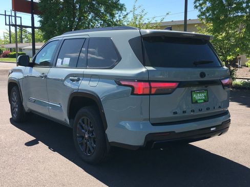 New 2026 Toyota Sequoia Platinum AWD/4WD image 4