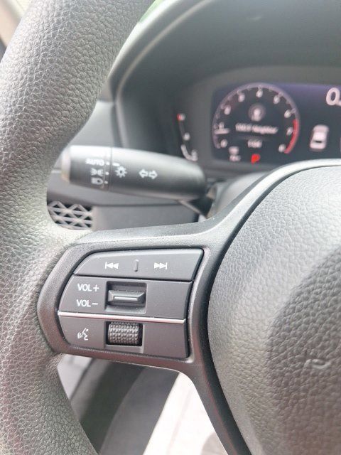 Used 2023 Honda Accord EX image 12