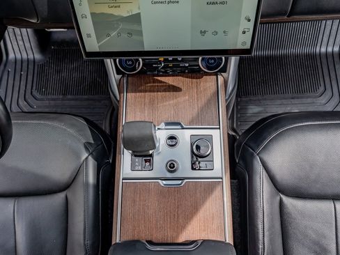 Used 2023 Land Rover Range Rover Long Wheelbase SE image 26