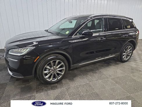 Used 2021 Lincoln Corsair AWD w/ Premium Package image 7