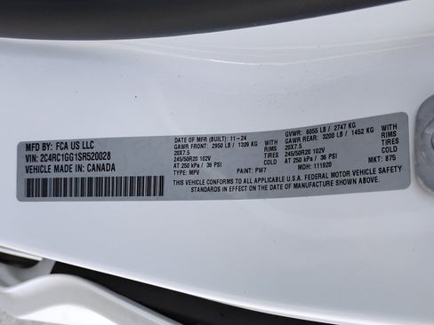 Used 2025 Chrysler Pacifica Limited FWD image 24