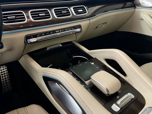 Used 2021 Mercedes-Benz GLS 580 4MATIC image 22